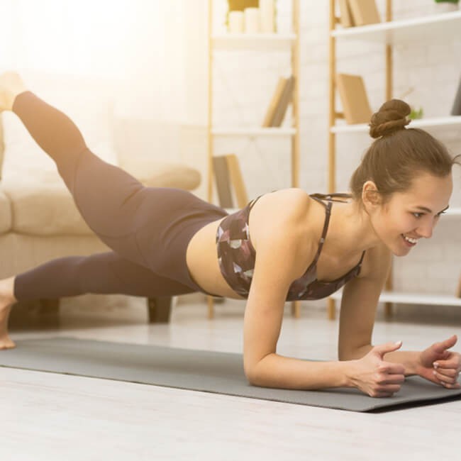 Hjemmetræning er populært som aldrig før - gode råd til balder af stål, flad mave og cirkulation