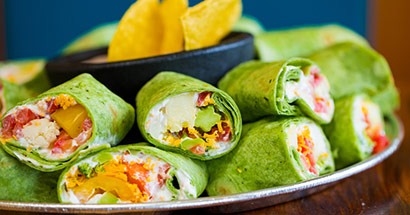 Spinat Tortilla  med Moringa og Stegte Grøntsager