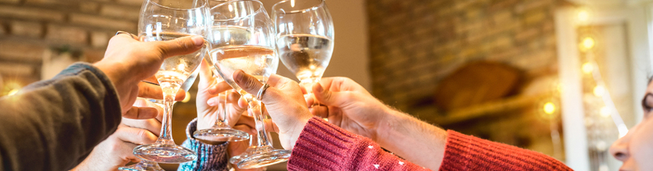 Skær ned for alkoholen, som kan påvirke dit immunforsvar og vægt negativt. Skær ned for alkoholen, som kan påvirke dit immunforsvar og vægt negativt.